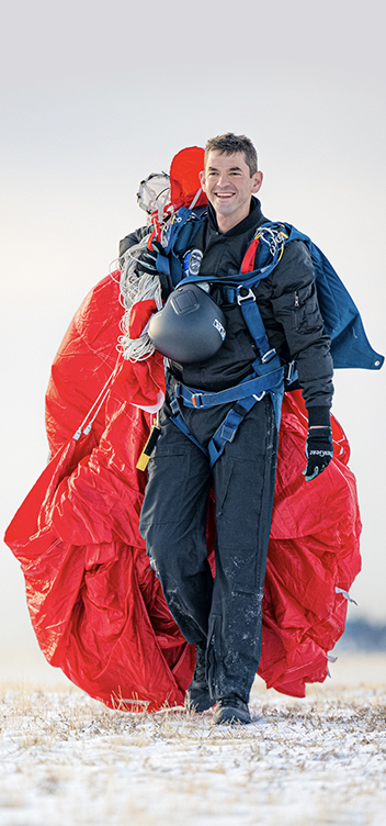 Jared Isaacman parachute landing